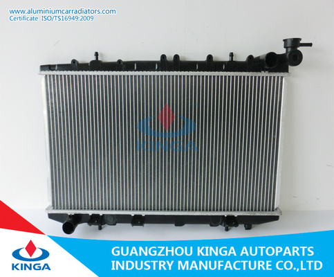 Китай Радиатор Nissan для радиатора автомобиля MT Nissan INFINITI'98-00 G20 охлаждая поставщик