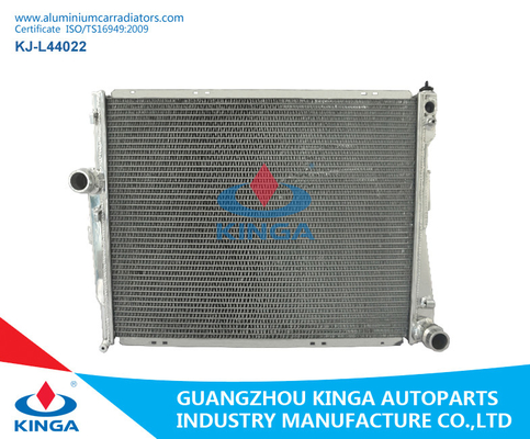 Китай Серебряные алюминиевые части радиаторов автомобиля/БМВ автоматические запасные для 316/318и'98-02 поставщик