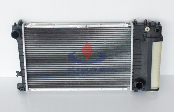 Китай Изготовленные на заказ радиаторы автомобиля BMW 520i 1988, 1995 OEM MT 1712986/1719308/1723941 поставщик