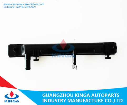 Китай MAZDA 2' 08 цистерна с водой радиатора ремонта PA66 бака радиатора OEM ZJ3815200 пластичная поставщик