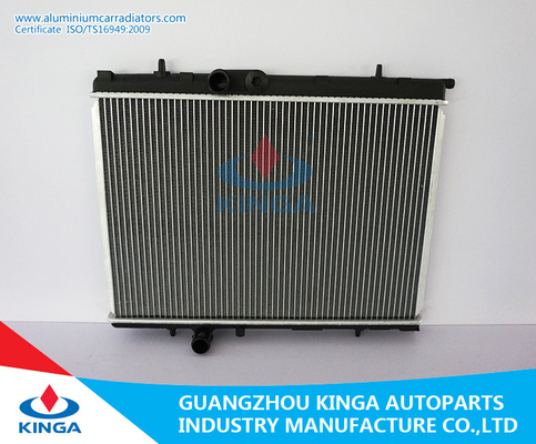 Китай Алюминиевые радиаторы автомобиля КДЖ-15178-ПА16/26 для ПЭУГЭОТ 307 НА изготовленном на заказ автоматическом радиаторе поставщик