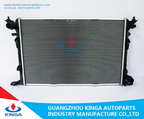 Китай Радиатор запасных частей автомобиля изготовленный на заказ алюминиевый заменяет модельное АУДИ А6 (К7) 2.8/3.0Т 10 после рынка поставщик