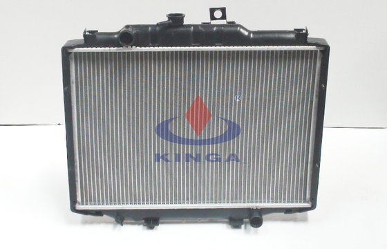 Китай DELICA 1996, 1997, 1998, 1999 радиаторов Мицубиси, изготовленный на заказ радиатор автомобиля поставщик