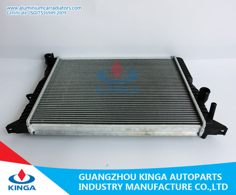 Алюминиевые радиаторы автомобиля для OEM PCC001020 98-MT TD ЗАЩИТНИКА 2,5 LAND ROVER ' поставщик