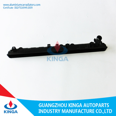 Бака радиатора Mazda Miata/MX-5 1999 2004 PA66 разливают BP4W-15-200A по бутылкам поставщик