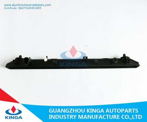 Бак TOYOTA CAMRY'90 нижнего радиатора диаметра 31mm пластичный - 94 SV30/SV35 НА в черном цвете поставщик